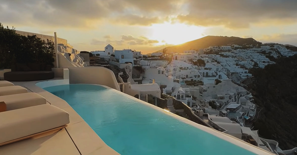 Best Luxury Hotels in Santorini