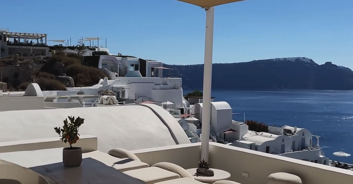 Best Luxury Hotels in Santorini