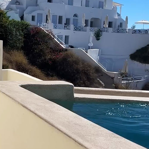 Best Luxury Hotels in Santorini