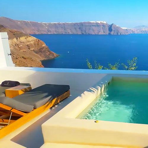 Best Luxury Hotels in Santorini
