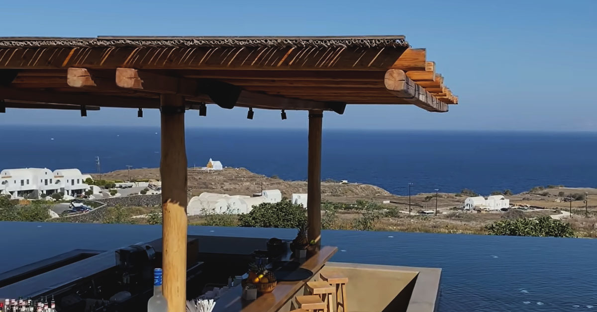 Best Luxury Hotels in Santorini