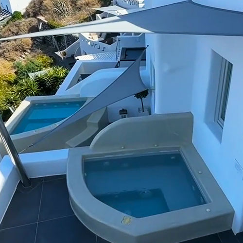 Best Luxury Hotels in Santorini