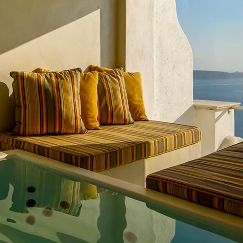 Best Luxury Hotels in Santorini