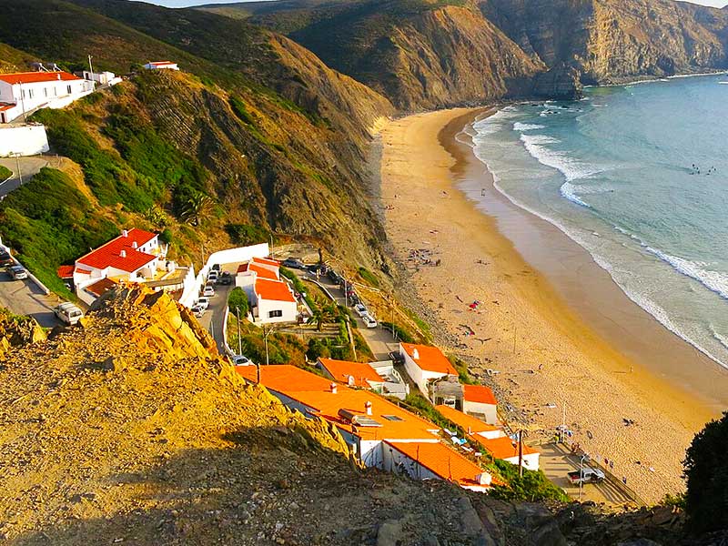 centro histórico da vila Odeceixe, Costa Vicentina Itinerary
