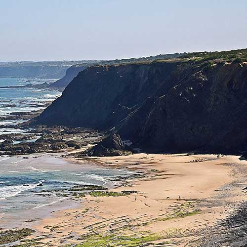 Hidden beaches in Portugal - Vale dos Homens Beach