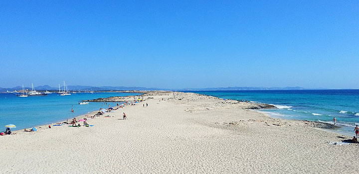 warm water beaches in Europe