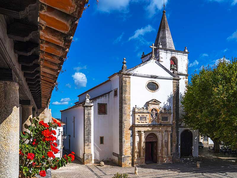 Igreja de Santa Maria Óbidos Christmas market Portugal