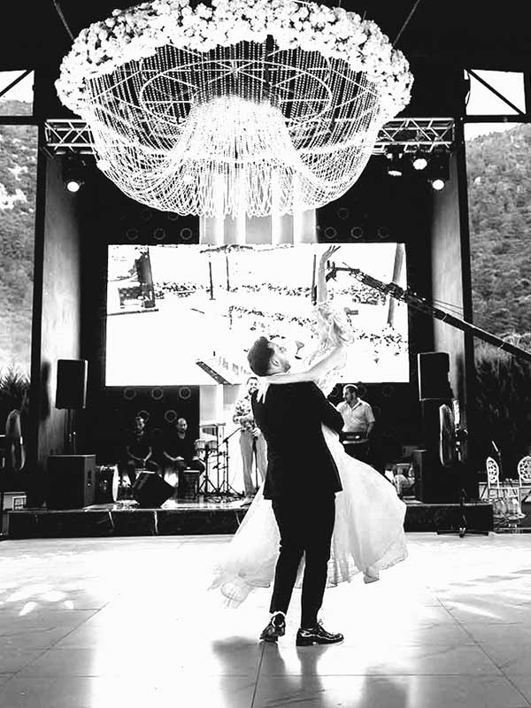 A moment celebrating a wedding in Portugal - wedding videographer Portugal