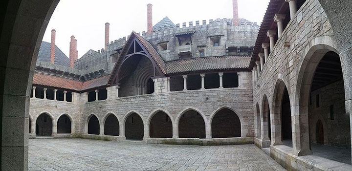 Paço dos Duques, monumentos históricos em Portugal