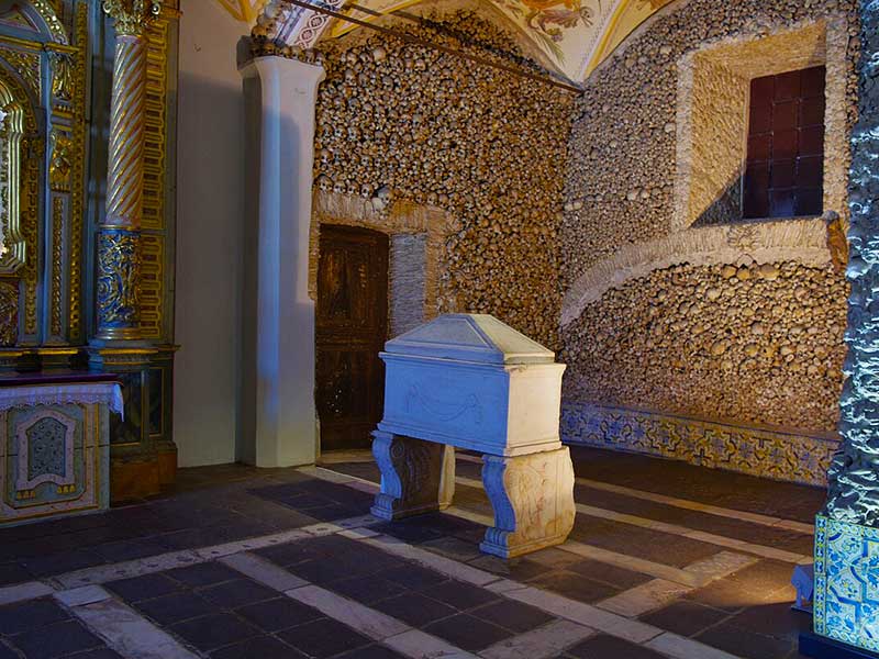 Capela dos Ossos Évora Portugal inverno
