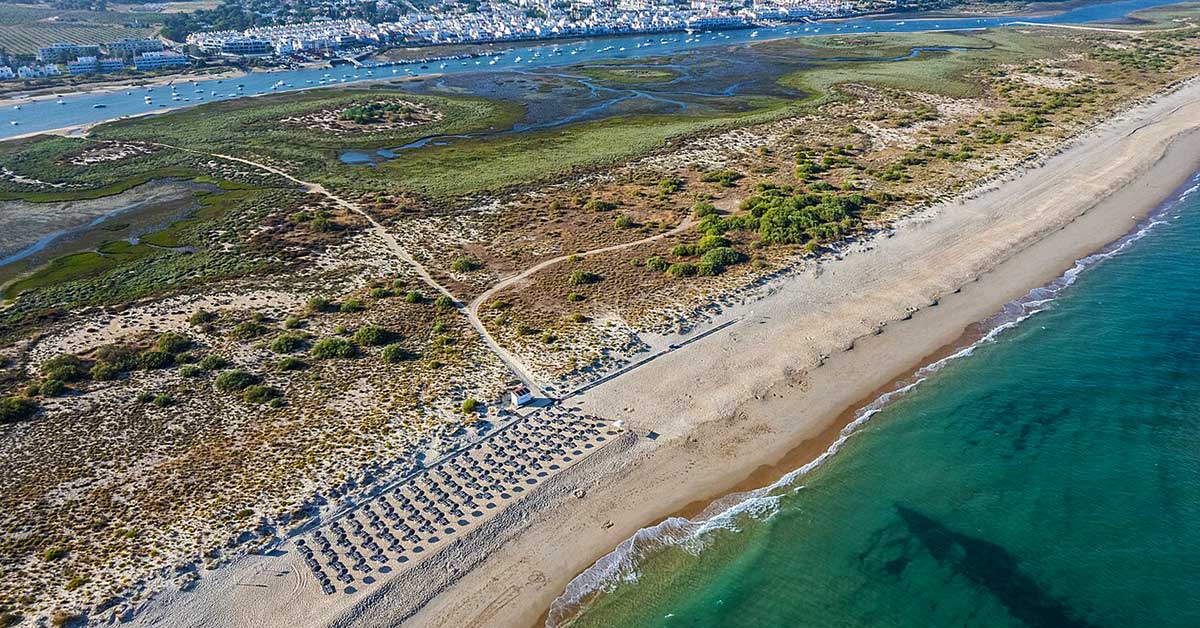 Ilha de Cabanas em Tavira, água quente e calma na Ria Formosa