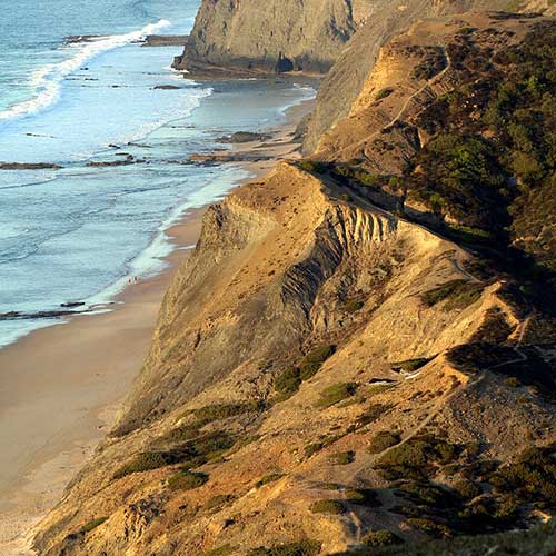 Praias escondidas em Portugal - Praia da Barriga