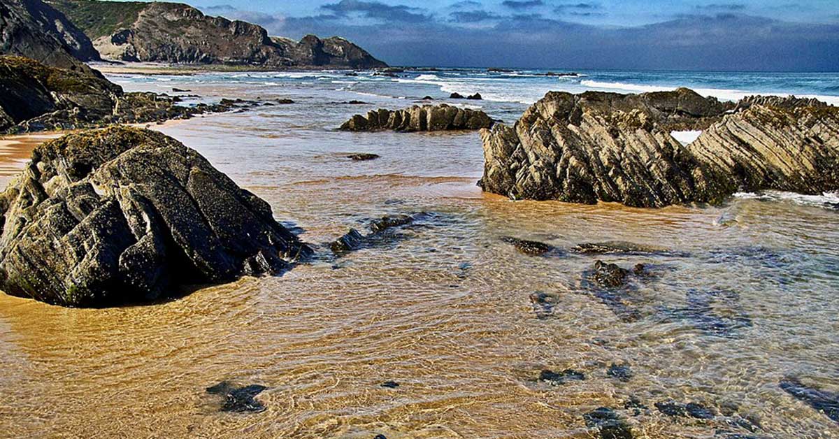 Praias escondidas em Portugal - Praia do Vale dos Homens
