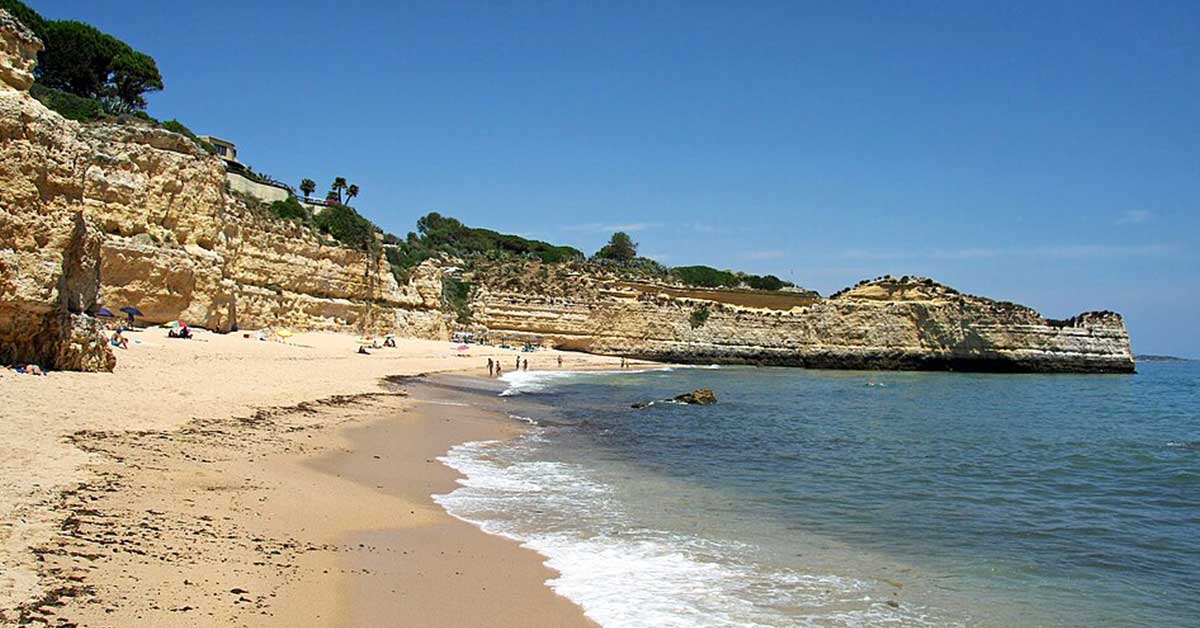Praias escondidas em Portugal - Praia da Cova Redonda