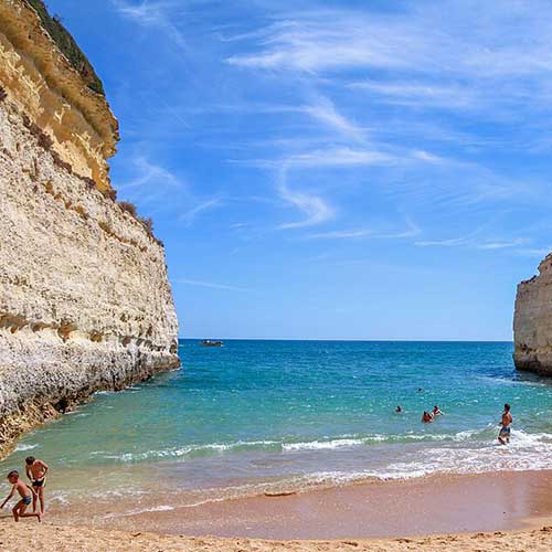 Praias escondidas em Portugal - Praia da Cova Redonda