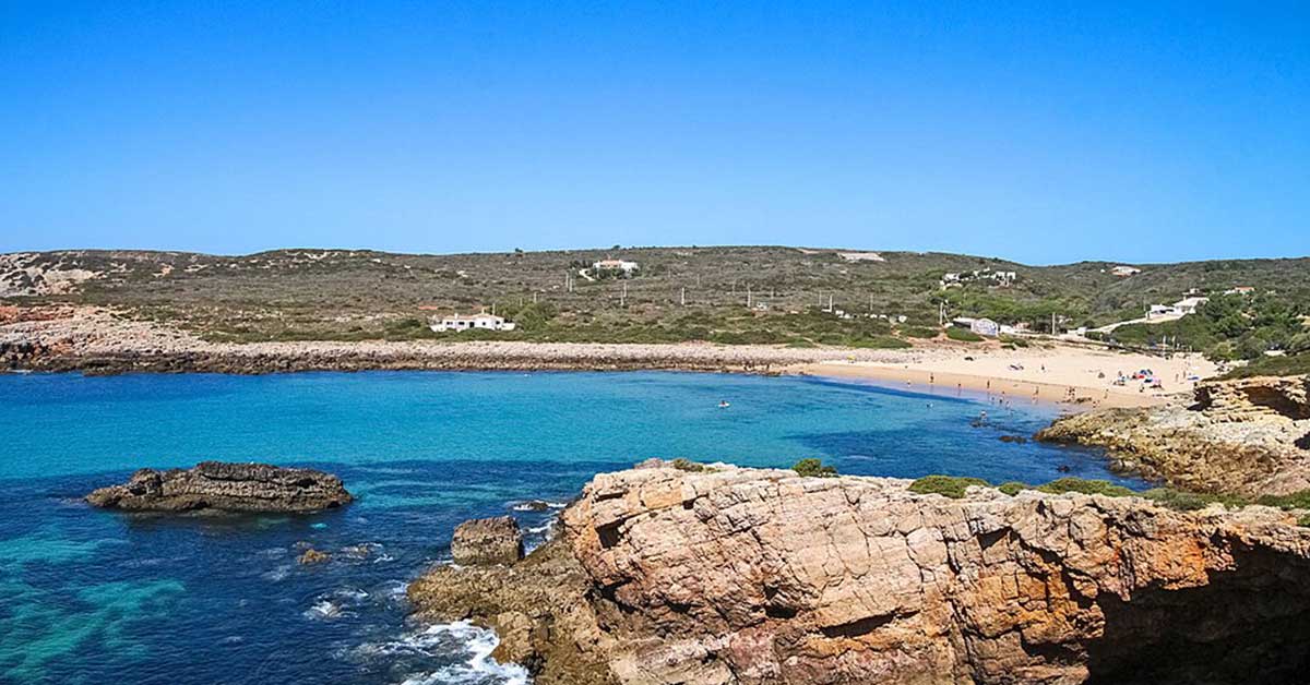 Praias escondidas em Portugal - Praia da Ingrina